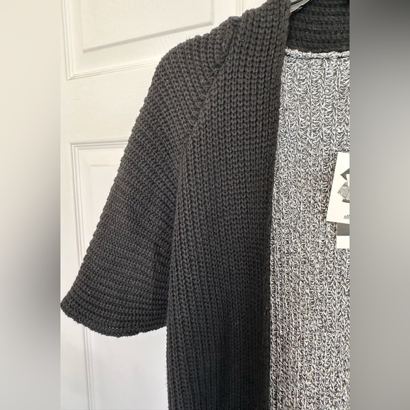 NWT Allthreads Mainstreet Black Grey Color Block Cardigan -Size Small - Picture 10 of 11